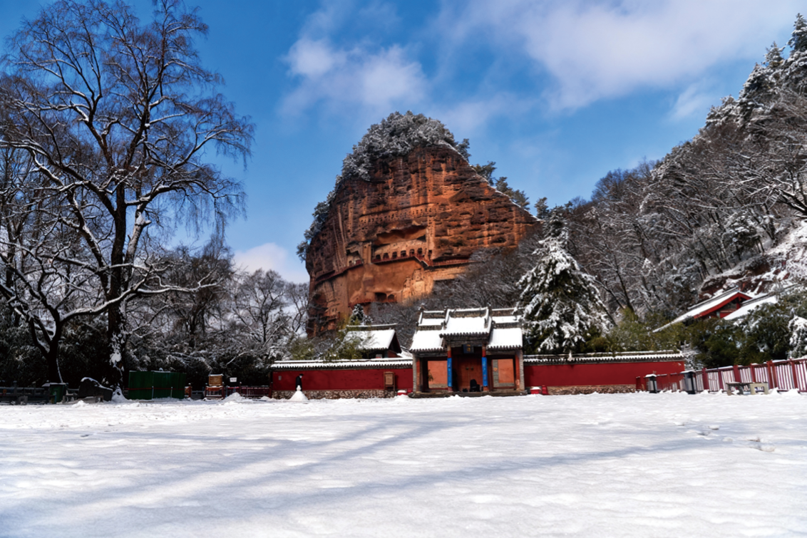 麦积山雪景